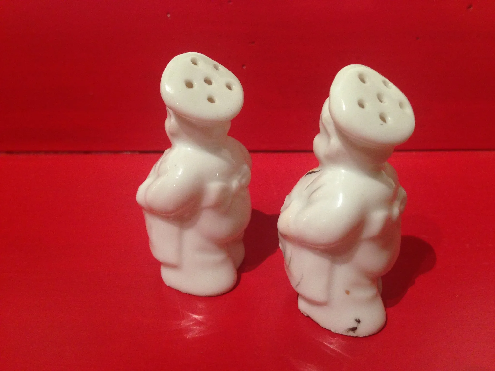 Art and Jesus' salt and pepper shakers