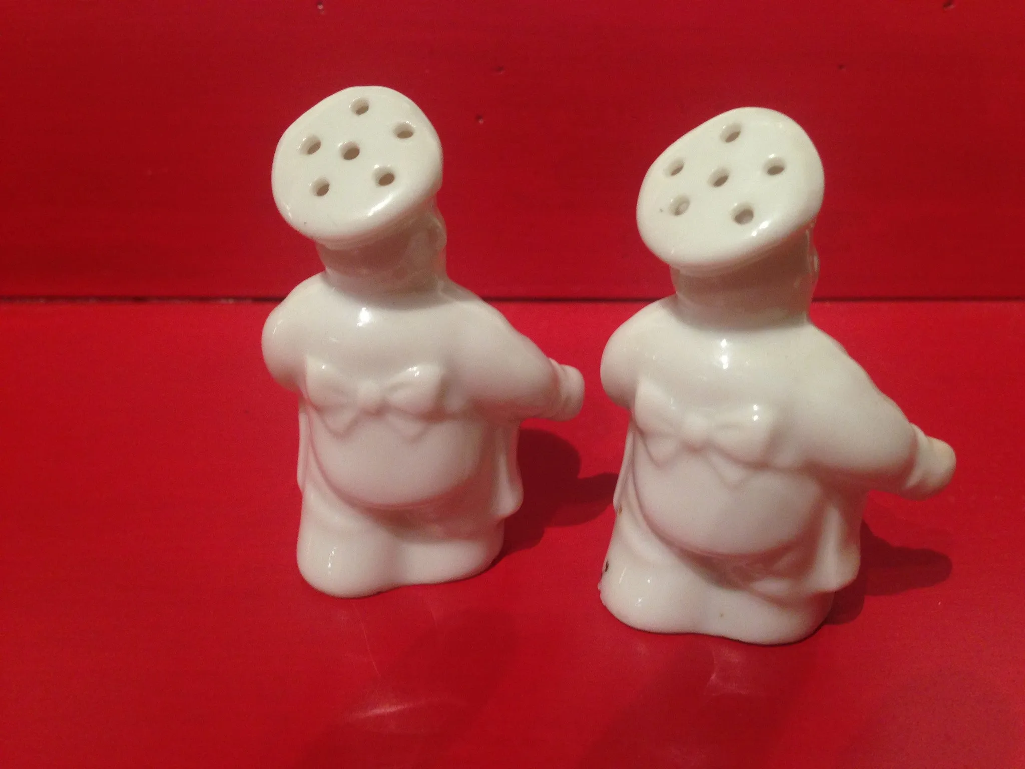 Art and Jesus' salt and pepper shakers