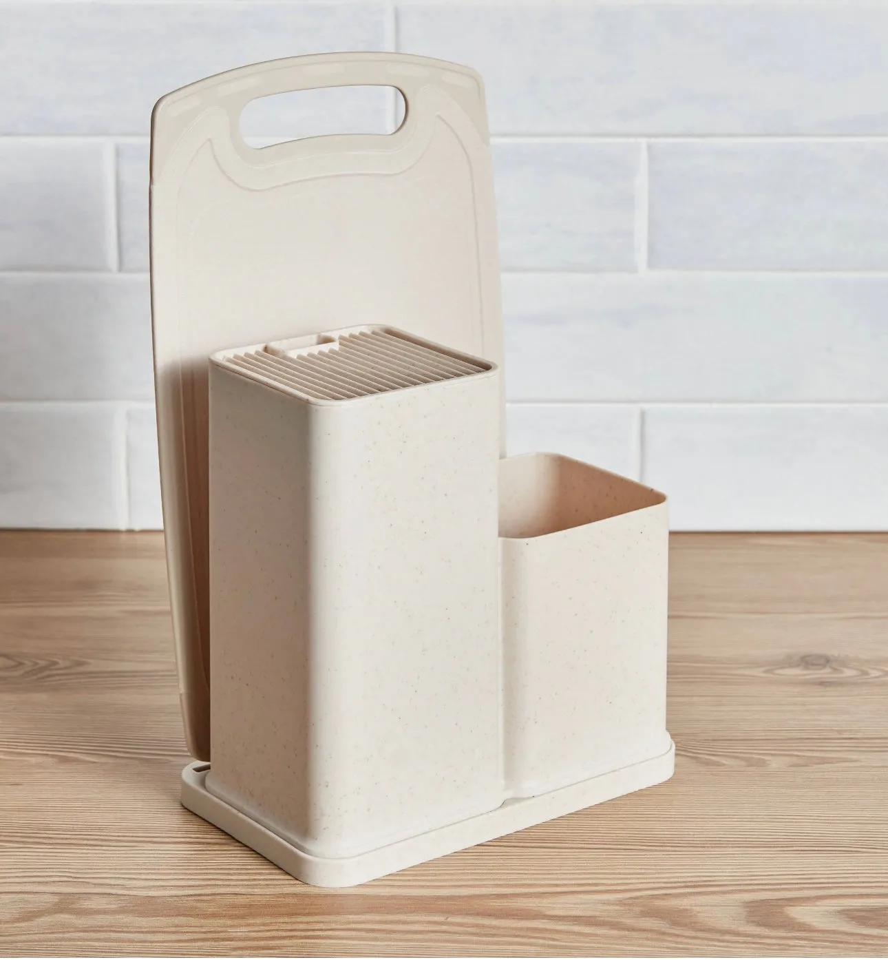 Chloe 18 pieces kitchenware set