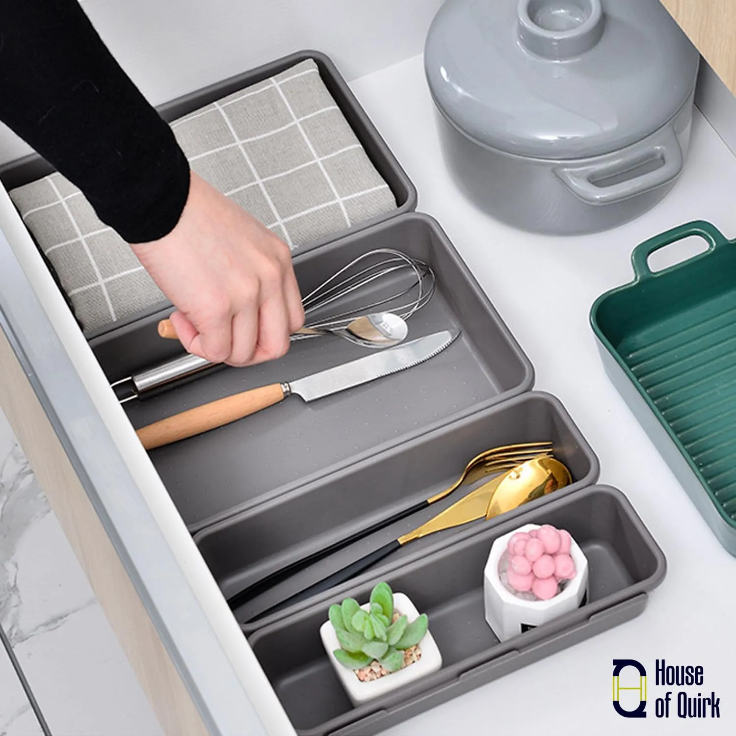 Plastic Storage Box Set 3-Size 8pcs Drawer Organizer