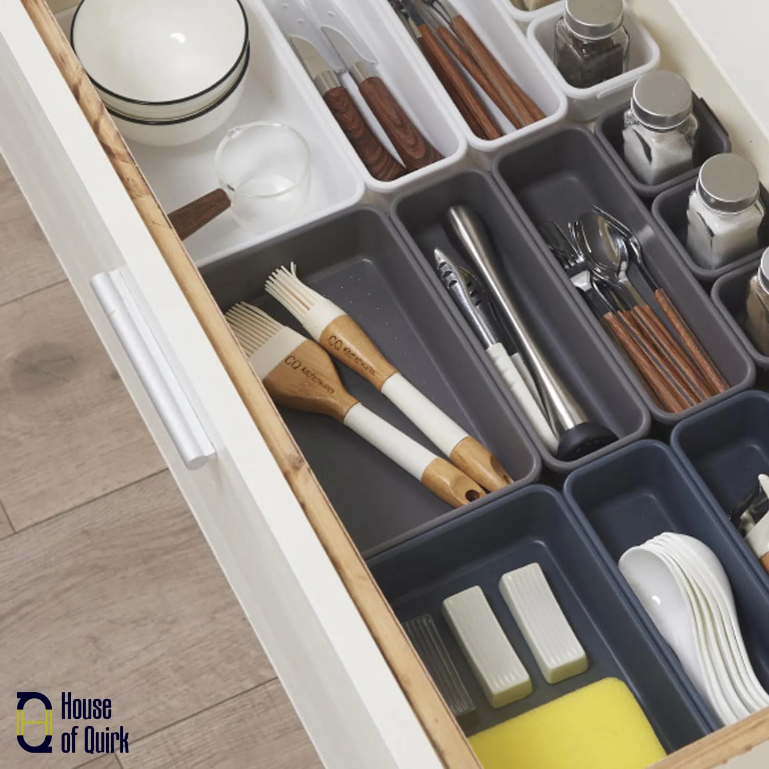 Plastic Storage Box Set 3-Size 8pcs Drawer Organizer
