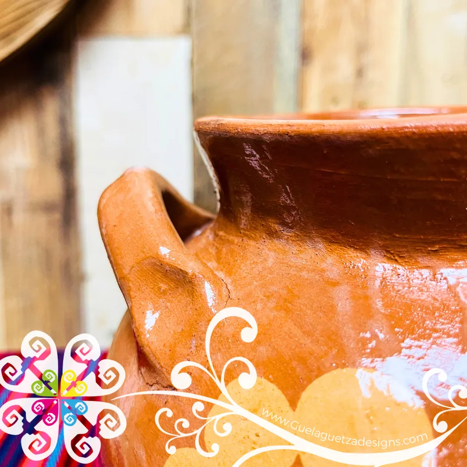 Small Olla de Barro Con Tapa Corona de Flores